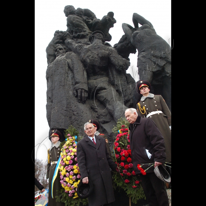 Ритуал пам’яті з нагоди відзначення Міжнародного дня визволення в’язнів фашистських концтаборів. (Меморіальний комплекс «Бабин Яр», біля пам’ятного знака на території колишнього концтабору «Сирецький»).