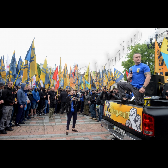 Мітинг бійців полку АЗОВ біля Верховної Ради України.
Відбувся марш АЗОВців під гаслом «Вимоги Нації – ні капітуляції!». Маршрут: від монумента Батьківщини-матері до стін Парламенту.  