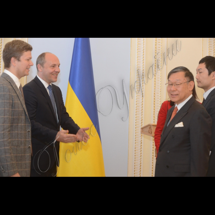 26 травня 2016. Зустріч Голови Верховної Ради України Андрія Парубія з Надзвичайним і Повноважним Послом Японії в Україні Шігекі Сумі. Ємець