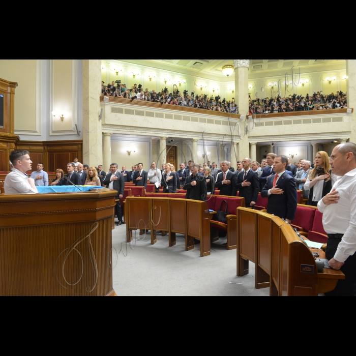 31 травня 2016 р. Пленарне засідання Верховної Ради України. Надія Савченко 