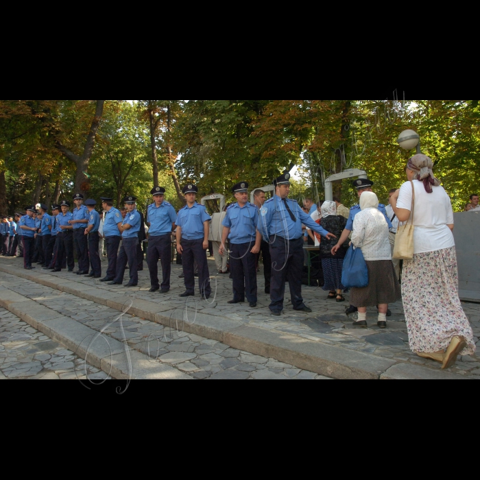 27 липня 2010 Київ. Урочистий молебень на Володимирській гірці з нагоди візиту в Україну Святішого Патріарха Московського і всієї Русі Кирила. 