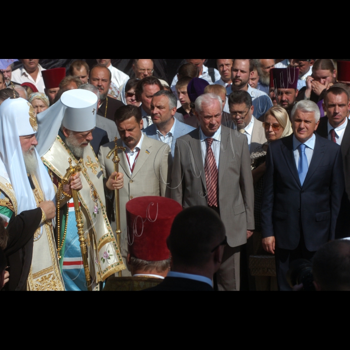 27 липня 2010 Київ. Урочистий молебень на Володимирській гірці з нагоди візиту в Україну Святішого Патріарха Московського і всієї Русі Кирила. 