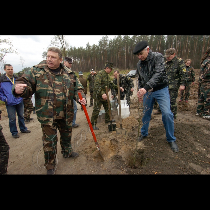 17 квітня 2010 урочисте відкриття завершального заходу акції «Майбутнє лісу в твоїх руках». Організатор - Держкомлісгосп. У  заході візьмуть участь представники КМУ, міністерств, інших центральних органів виконавчої влади, громадських організацій та учні шкільного лісництва середньої освітньої школи села Нежиловичі.