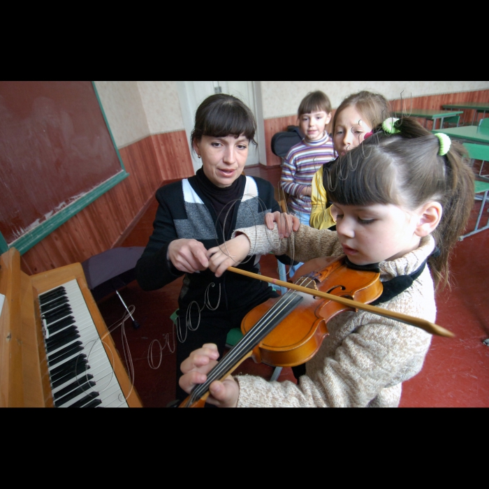 22 квітня 2010 Білоцерківський район, село Фурси. 
Загальноосвітня середня школа І-ІІІ ступенів.