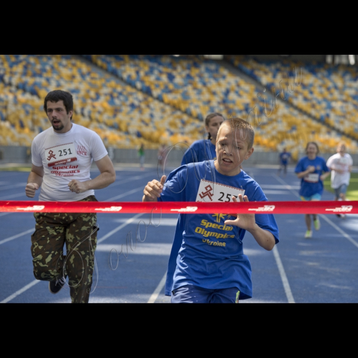 14 липня 2016 Спеціальна Олімпіада України (СОУ) провела День бігу СОУ - Відкритий регіональний турнір з легкої атлетики на головній спортивній арені країни – НСК «Олімпійський» в Києві. Змагання з бігу на 100 і 800 метрів. 30 легкоатлетів СОУ з 6 областей України.