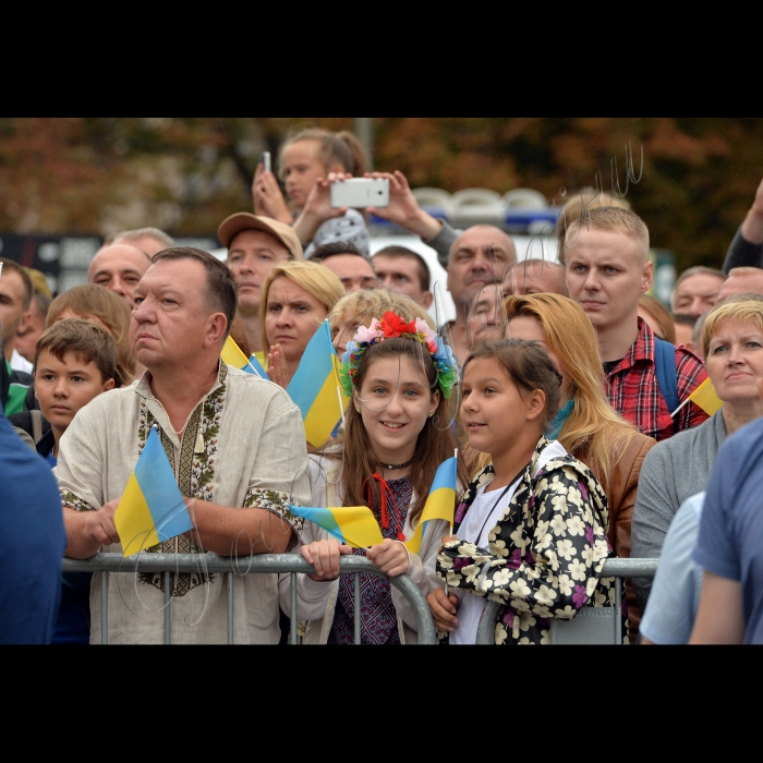 24 серпня 2016 Голова Верховної Ради України Андрій Парубій взяв участь в урочистостях з нагоди святкування 25-ї річниці Незалежності України.
Було вшановано пам’ять Героїв Небесної Сотні, а також проведено 