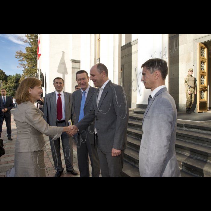 8 вересня 2016 зустріч голови Верховної Ради України Андрія Парубія з президентом Національної Ради Швейцарської Конфедерації Крістою Марквальдер.