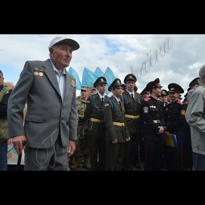 21 вересня 2016 у Києві пройшов Марш миру за участю представників міської влади та центральних органів виконавчої влади, представників ООН, громадських організацій ветеранів, учасників антитерористичної операції та молоді Києва. Учасники маршу поклали квіти до Меморіалу воїнам України, полеглим в Афганістані, а також пройшли урочистою ходою  від Меморіалу воїнам України, полеглим в Афганістані до Національного музею історії України у Другій світовій війні. На площі біля музею відбувся мітинг.
Ветеран Другої Світової Війни Василь Пантелеймонович Наскін, сержант. 