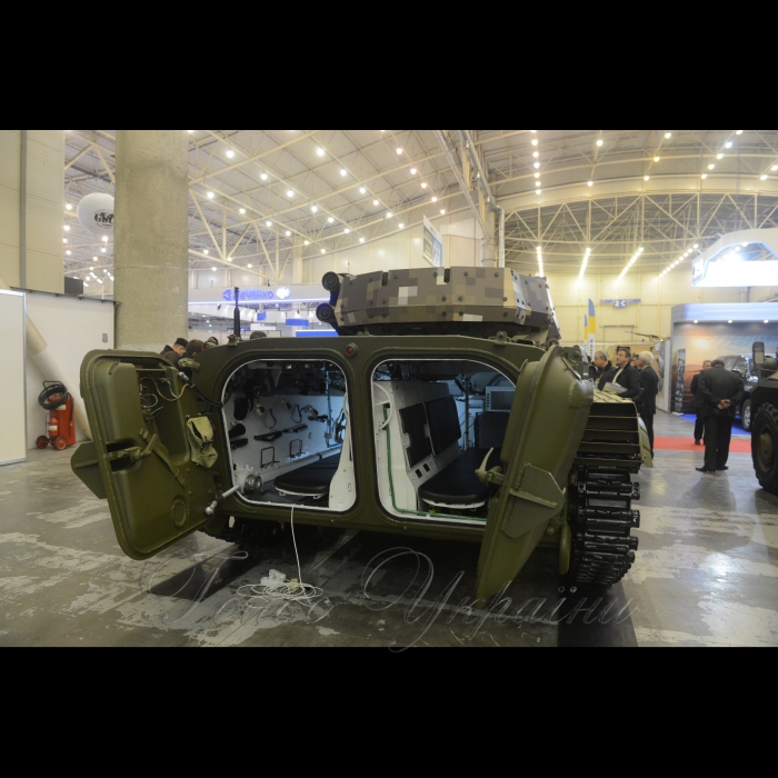 11 жовтня 2016 Київ. У Міжнародному виставковому центрі відбулася церемонія офіційного відкриття ХІІІ Міжнародної спеціалізованої виставки «Зброя та Безпека–2016».