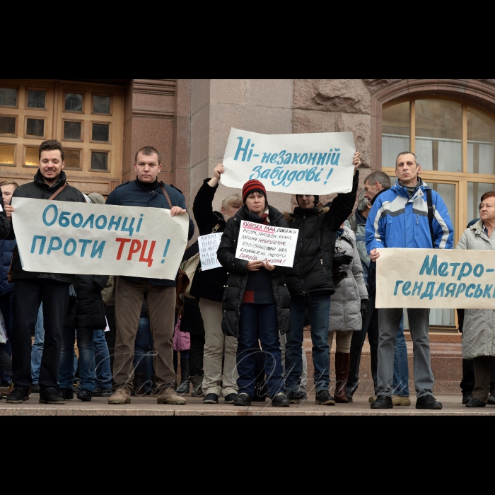 27 жовтня 2016 біля КМДА  відбулась  акція «Депутати, станьте Героями Дніпра!»  на підтримку киян проти будівництва торгівельного центру над ст. м. «Героїв Дніпра». Під час акції, активісти запропонують депутатам публічно приєднатися до руху «Я «Герой Дніпра». Організатори: активісти Оболонського району.