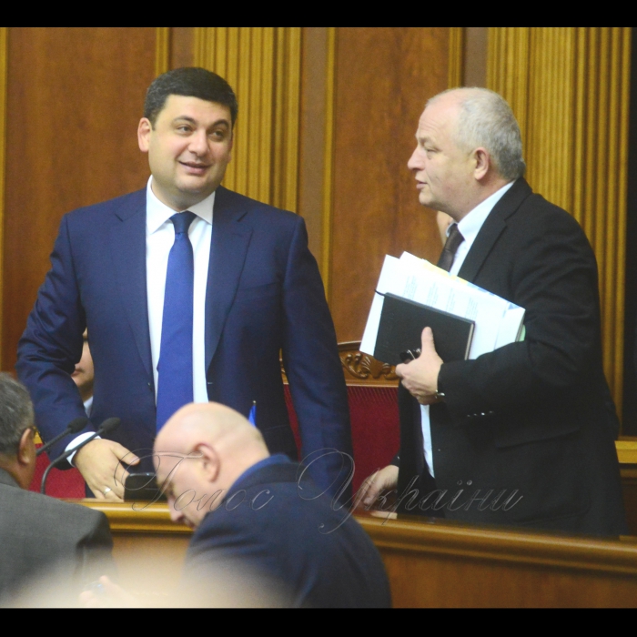 4 листопада 2016 пленарне засідання Верховної Ради України.
Прем'єр-міністр Володимир Гройсман, віце-прем'єр Степан Кубів.