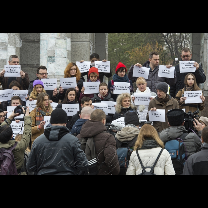 8 листопада 2016 Київ, Майдан Незалежності. Акція: Підтримаймо політичних в'язнів разом! За участі всіх, кому не байдужа доля наших бранців у РФ.