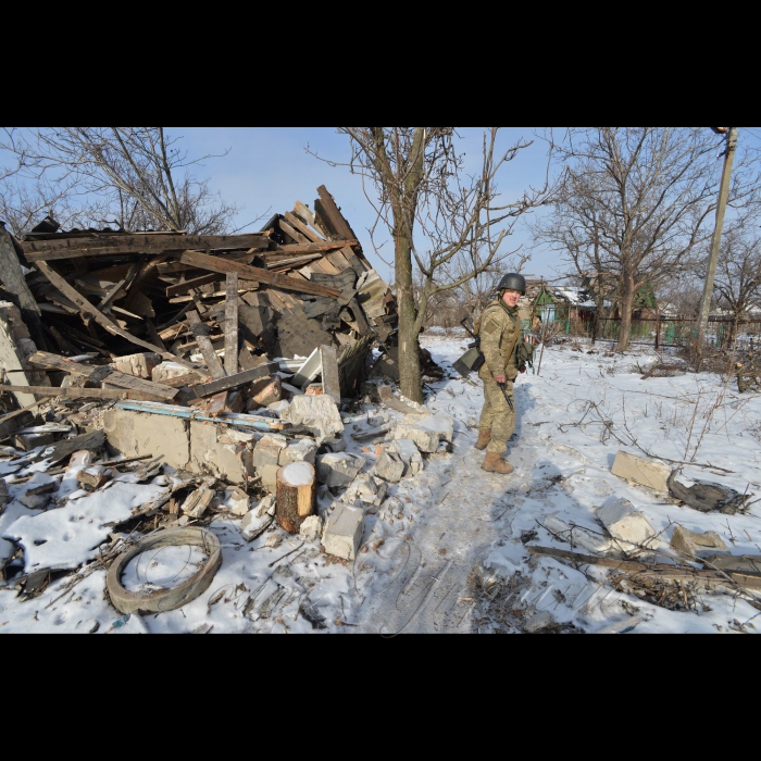 10 лютого 2017 Авдіївка, Промзона. Тривають обстріли і бої. Бійці 72 і 81 бригади на позиціях. 
Міністр закордонних справ Литви Лінкус Лінкявічюс відвідав Авдіївку. 
Бійці 72 і 81 бригади на позиціях.