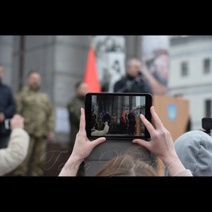 14 березня 2017 ація з нагоди Дня українського добровольця на Майдані Незалежності у м. Києві.
Програмою вшанування українських добровольців також передбачено:
- Урочиста частина із шикуванням батальйону  НГУ ім. С. Кульчицького на Майдані Незалежності та виступи добровольців-волонтерів, представників патріотичних організацій, які формували перші добровольчі батальйони.
- Покладання учасниками заходу квітів до меморіалу Героїв Небесної Сотні.