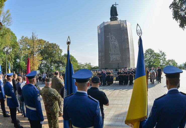 Голова Парламенту Руслан Стефанчук з нагоди Дня Незалежності України вручив грамоти Верховної Ради за заслуги перед Українським народом військовим Національної гвардії України та Державної служби з надзвичайних ситуацій