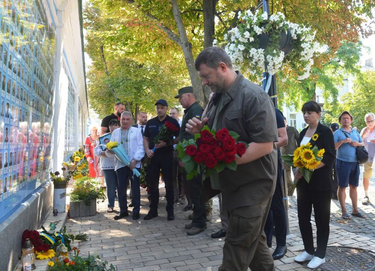 Перший заступник Голови Верховної Ради України Олександр Корнієнко вшанував пам'ять загиблих захисників України