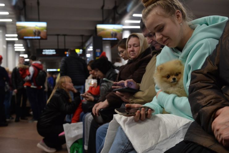 Київ, люди у метро під час обстрілу столиці