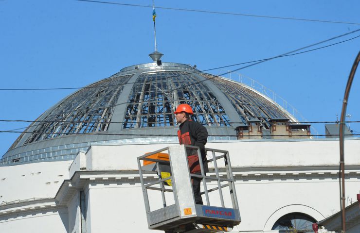 Київ, наслідки ракетних обстрілів столиці