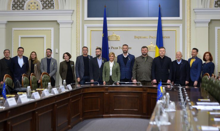 Перший заступник Голови Верховної Ради України Олександр Корнієнко провів робочу зустріч із делегацією Європейської безпекової організації GLOBSEC. 
Обговорили, зокрема, безпекову ситуацію в Україні та Європі, яка зазнала небезпеки через неспровоковану розпочату рф війну проти України, надання військової допомоги, зокрема, систем протиповітряної оборони, а також питання створення Спеціального міжнародного трибуналу щодо злочину агресії рф проти України. 
