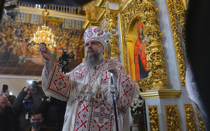 Різдвяне богослужіння предстоятеля Православної церкви України митрополита Епіфанія в Успенському соборі Києво-Печерської лаври у Києві, 7 січня 2023 р. Це перше богослужіння голови ПЦУ на території лаври. Раніше богослужіння на Різдво в Успенському соборі проводила лише УПЦ Московського патріархату.