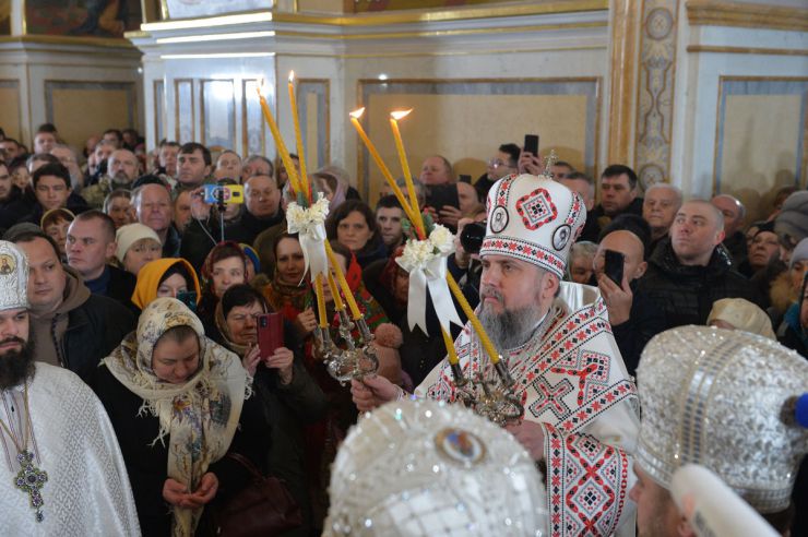 Предстоятель ПЦУ митрополит Київський і всієї України Епіфаній у свято Різдва Христового за юліанським календарем, 7 січня, провів богослужіння в Успенському соборі Києво-Печерської лаври.