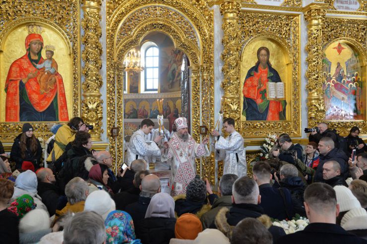 Предстоятель ПЦУ митрополит Київський і всієї України Епіфаній у свято Різдва Христового за юліанським календарем, 7 січня, провів богослужіння в Успенському соборі Києво-Печерської лаври.