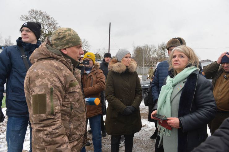 Заступниця Голови Верховної Ради України Олена Кондратюк разом із Президенткою Парламентської Асамблеї НАТО Жоель Гарріо-Майлям відвідали Бородянку