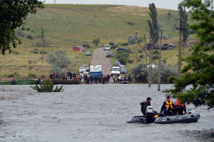 Як повідомляє місцева влада, станом на 14 червня 2023 року рівень води в річці Інгулець у Снігурівській громаді Миколаївської області впав на 2 м 78 см, але село Афанасіївка досі у водяному полоні. Відновлюється електропостачання, продовжується доставка продуктів харчування, питної води та засобів гігієни до підтоплених населенних пунктів, люди повертаються додому. Там, де рівень води знизився, відповідні комісії розпочинають роботу з фіксації завданої шкоди. А на початку підтоплення загалом з села Афанасіївка рятувальниками евакуювали 75 дорослих та дітей. Також військові допомагали вивозити й корів.