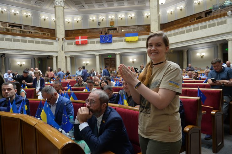 В парламенті виступила Прем’єр-міністр Данії Метте Фредеріксен. Верховна Рада призначила Рустема Умєрова новим міністром оборони. Депутати Верховної Ради підтримали кандидатуру ексочільника Донецької ОВА Павла Кириленка на посаду голови Антимонопольного комітету України.