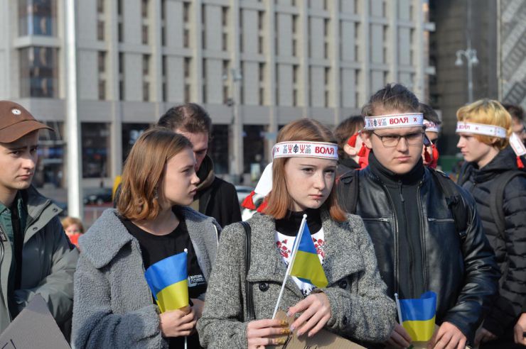 В Києві на Майдані Незалежності відбулася реконструкція мирної акції “Революція на граніті” від Української Студентської Ліги (УСЛ). 2 жовтня 1990 року на Майдані Незалежності розпочалась мирна студентська акція Революція на граніті. 17 жовтня 1990 року Верховна Рада України ухвалила вимоги протестуючих студентів щодо звільнення прем'єр-міністра та проведення нових виборів. УСЛ організовує історичну реконструкцію мирної акції “Революція на граніті”. Реконструкція має на меті відзначити історичне значення подій 