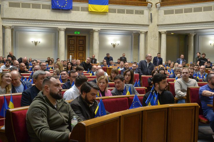 Пленарне засідання Верховної Ради України.
Ухвалено Держбюджет на 2024 рік.
Верховна Рада звільнила міністра молоді та спорту України Вадима Гутцайта.
