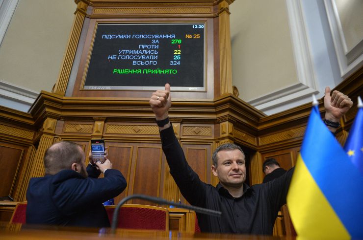 Пленарне засідання Верховної Ради України.
Ухвалено Держбюджет на 2024 рік.
Верховна Рада звільнила міністра молоді та спорту України Вадима Гутцайта. 