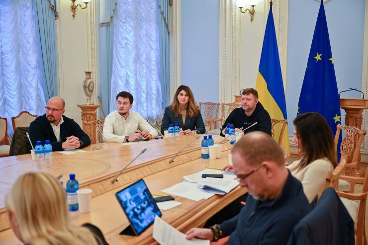 Перший заступник Голови Верховної Ради Олександр Корнієнко взяв участь у засіданні робочої групи з підготовки комплексних законодавчих пропозицій щодо внесення змін до законів України у сфері парламентського права. 