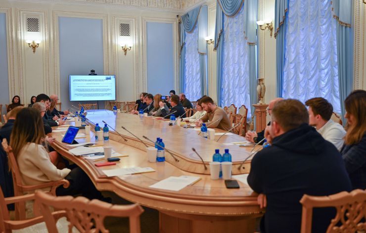 Перший заступник Голови Верховної Ради Олександр Корнієнко взяв участь у засіданні робочої групи з підготовки комплексних законодавчих пропозицій щодо внесення змін до законів України у сфері парламентського права. 