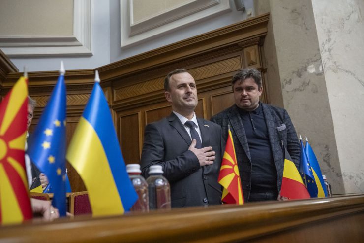 Пленарне засідання Верховної Ради України 24 лютого. Сьогодні у Верховній Раді України були присутні представники 30 країн, міжнародних, зокрема, парламентських організацій. З трибуни Верховної Ради України виступили Голова Собранія Республіки Північна Македонія Йован Мітреський та Прем'єр-міністр Королівства Бельгія Александер де Кроо.