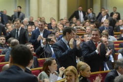 Пленарне засідання Парламенту, Верховної Ради України. ВР проголосувала за відмову від позаблокового статусу України.