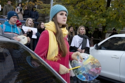 Мистецька акція студентів, викладачів та випускників Київського інституту декоративно-прикладного мистецтва ім. М.Бойчука проти ліквідації ВУЗу та злиття його з Київським університетом ім.Б.Грінченка. 