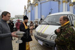 Київ. Прес-конференція і відправлення другого Автопоїзду Миру та Єднання. Священики різних конфесій, громадські діячі, музиканти та журналісти рушать 20 містами Сходу, що знаходяться в зоні АТО