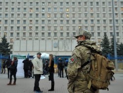 Біля Центральної виборчої комісії відбулось пікетування на знак протесту проти фальсифікації результатів виборів в Кривому Розі, організоване об'єднанням «Самопоміч»