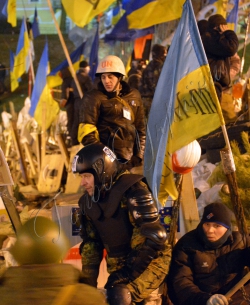 Київ. Євромайдан. Бійки на вул. Грушевського, біля стадіону «Динамо», між учасниками протесту і правоохоронцями.