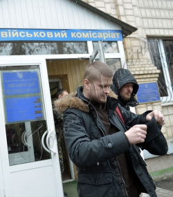 Київ. Київський міський військовий комісаріат. Збори призовників.