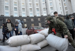 Київ. Під стінами Кабміну (Грушевського 12/2) відбудеться креативна акція протесту проти присутності російського бізнесу в Україні та транзиту російських вантажівок через українську територію.