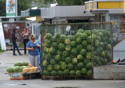 Київ, продаж кавунів