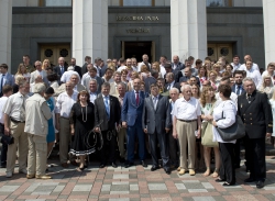 Урочиста церемонія спецпогашення конверта з оригінальною маркою 