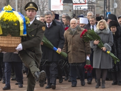 Церемонія покладання квітів до пам’ятного знака «Воїнам Чорнобиля» та меморіального кургану «Героям Чорнобиля».